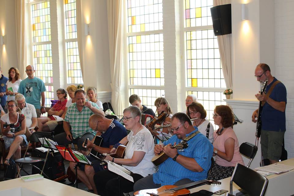 01_Musik-Crew im Sonntagsgottesdienst.jpg